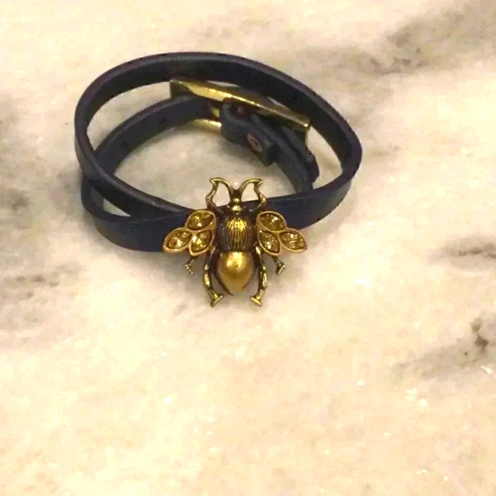 Leather bee bracelet new